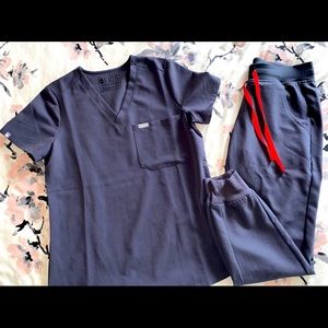 Selling FIGS charcoal xs set!